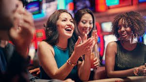 Studio live dealer permainan meja di 66kbet alternatif dengan multi-kamera